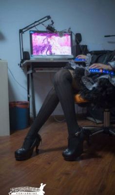 年轻漂亮的保姆