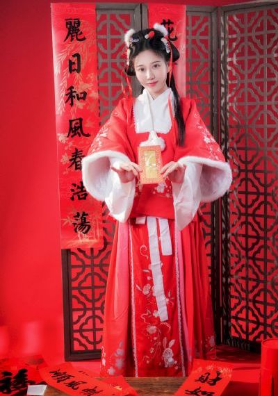 漂亮的女邻居在线观看